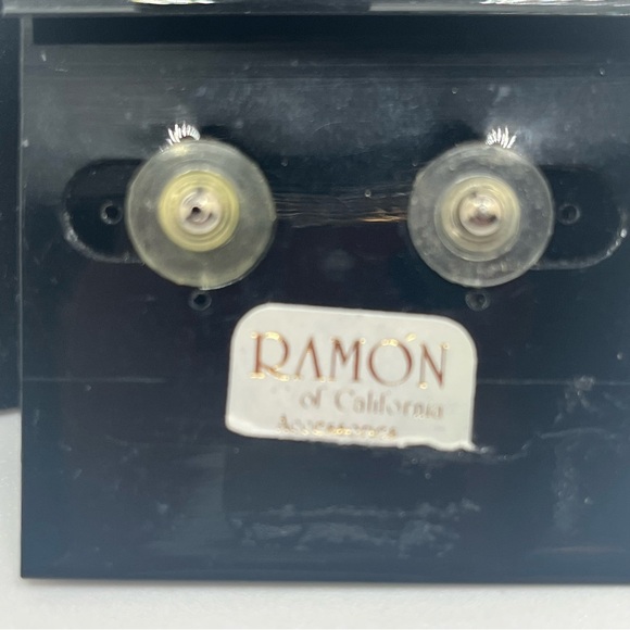 Ramón of California Blue Crystal dangle Earrings - Picture 7 of 7